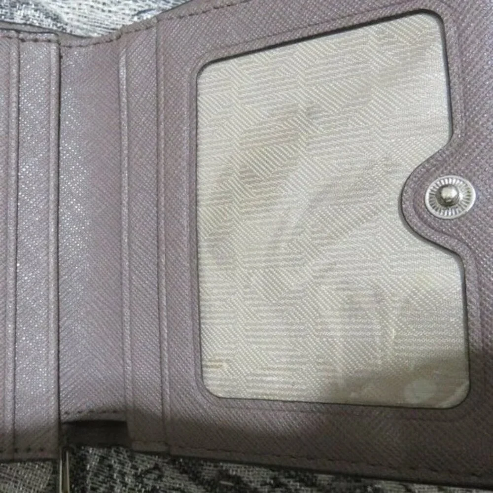 Michael Kors Jet Set Saffiano Leather Bifold wallet in Pearl Gray